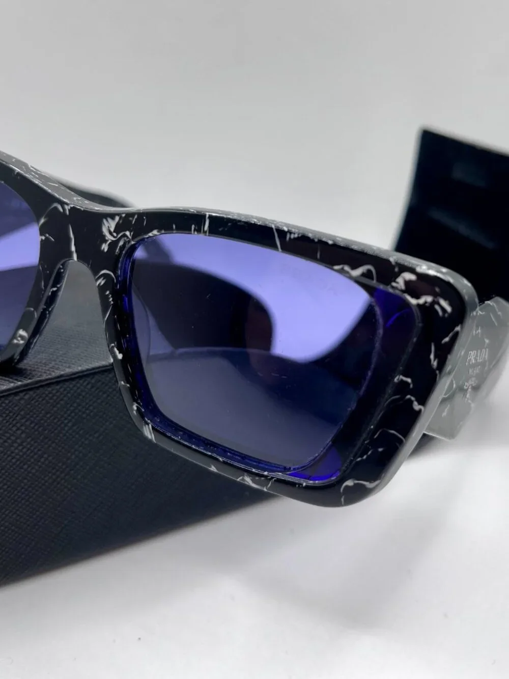 PRADA SPR 08Y Sunglasses Black Marble Violet Lens PR08YS 51-18 145 Authentic